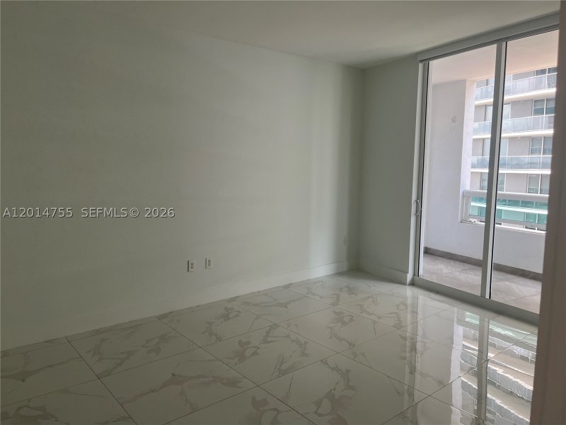 Comprar apartamento no 1800 Club 614