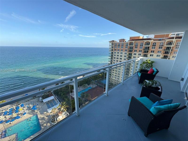 Condo for sale at Parker Plaza Estates 1812