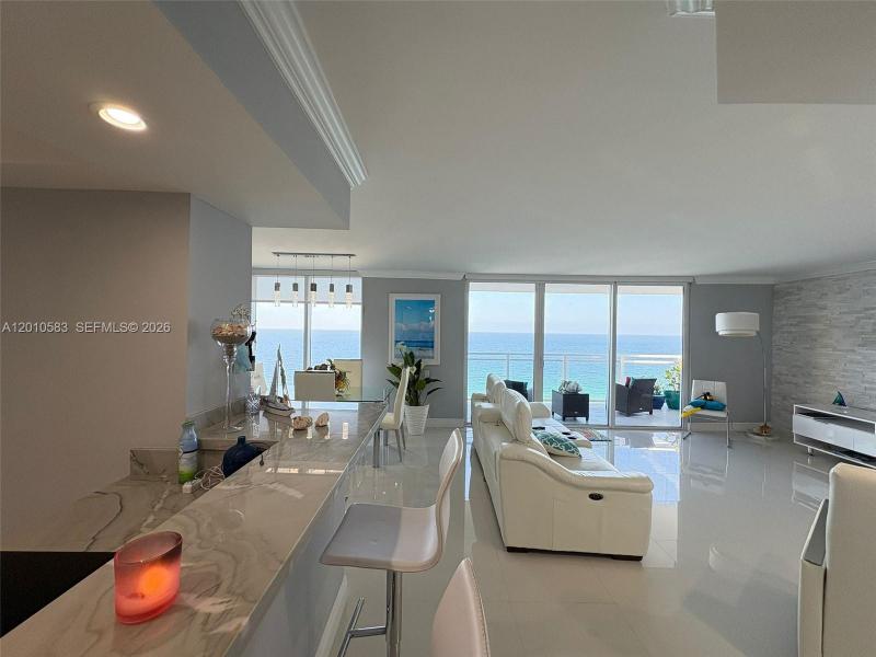 Condo for sale at Parker Plaza Estates 1812