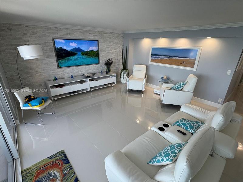 Condo for sale at Parker Plaza Estates 1812