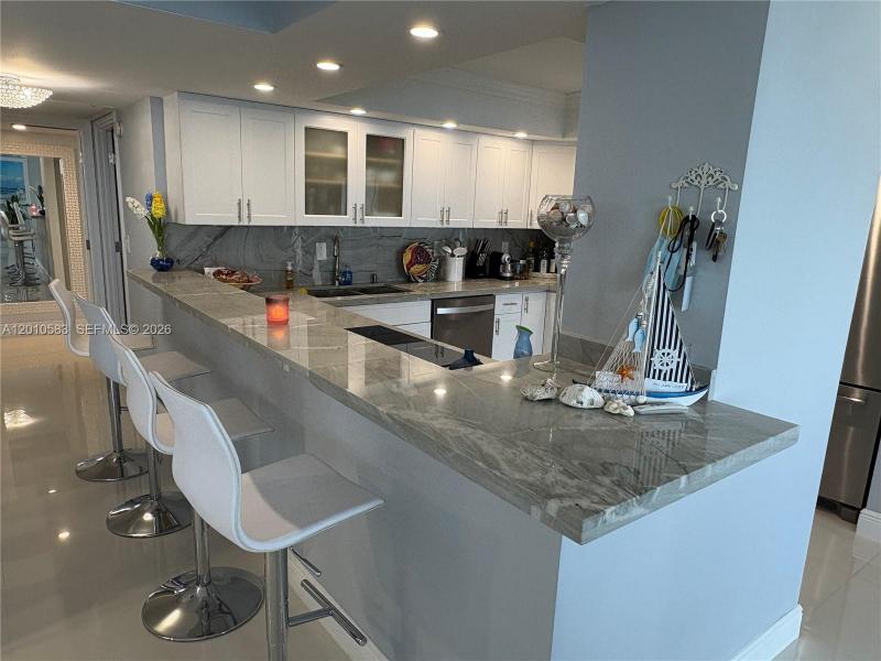 Condo for sale at Parker Plaza Estates 1812