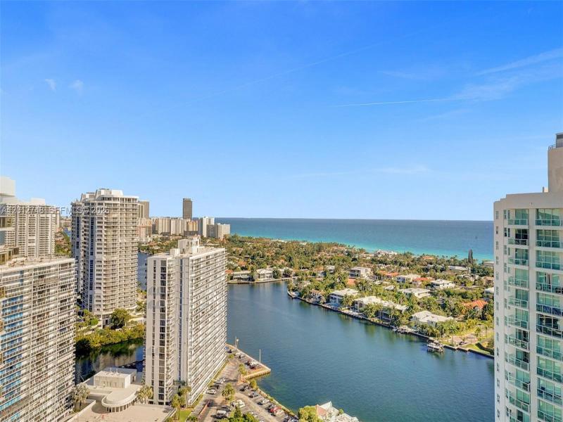 Comprar apartamento en Hamptons West PH14