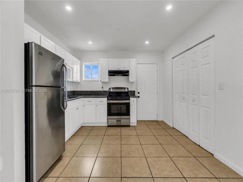 Property photo # 9
