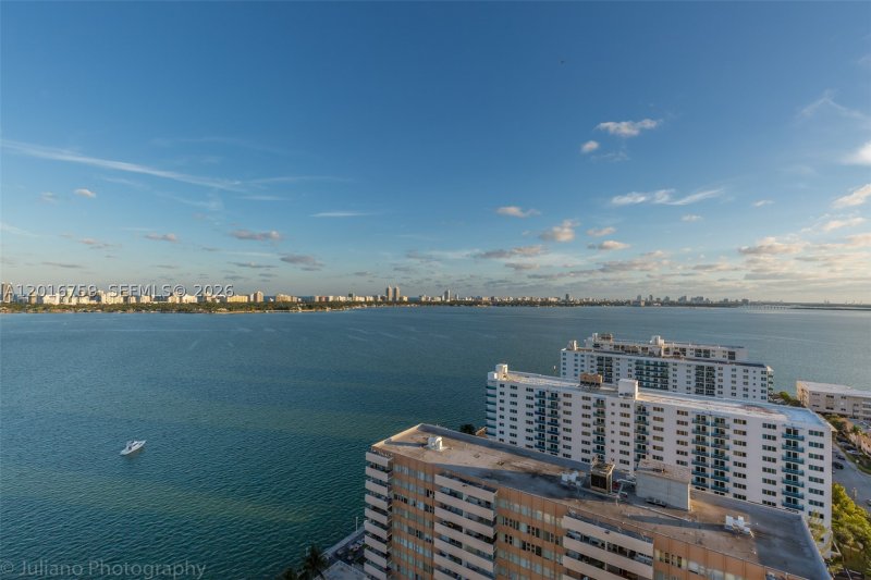 Apartment for rent at Grandview Palace 2406