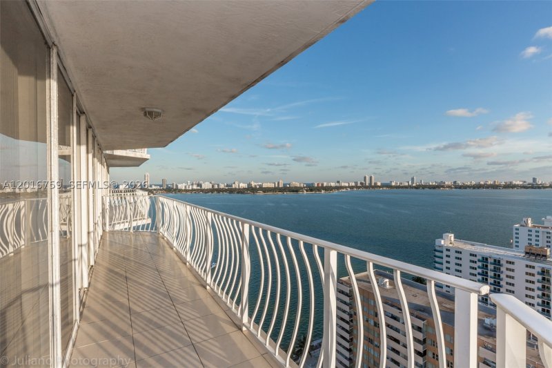 Apartment for rent at Grandview Palace 2406