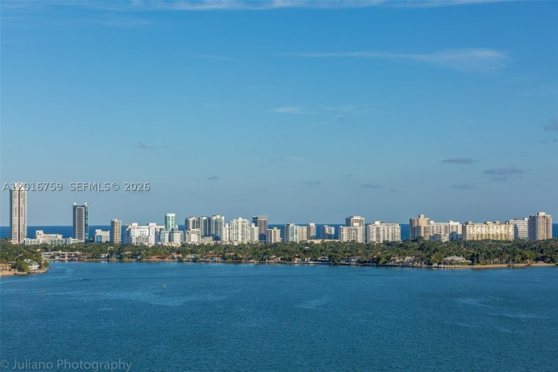Apartment for rent at Grandview Palace 2406