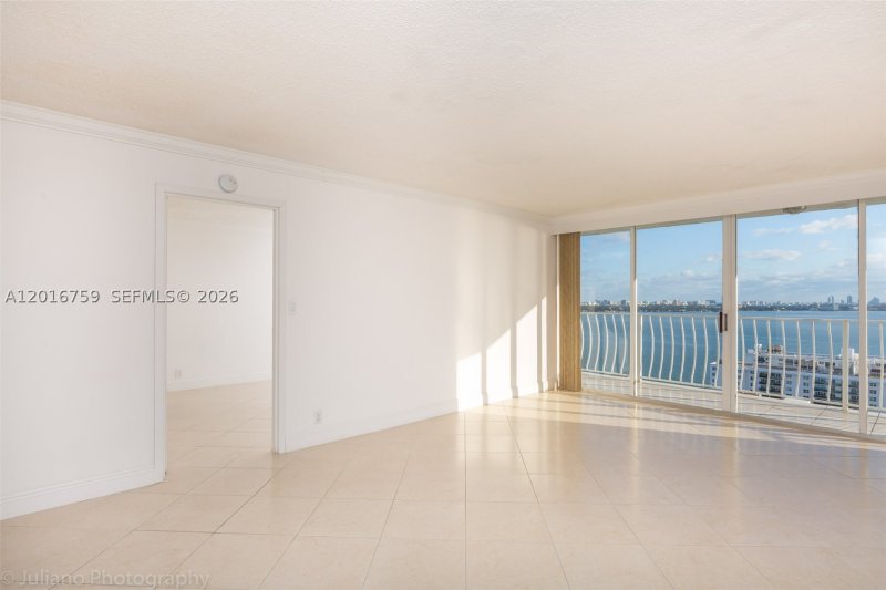 Apartment for rent at Grandview Palace 2406