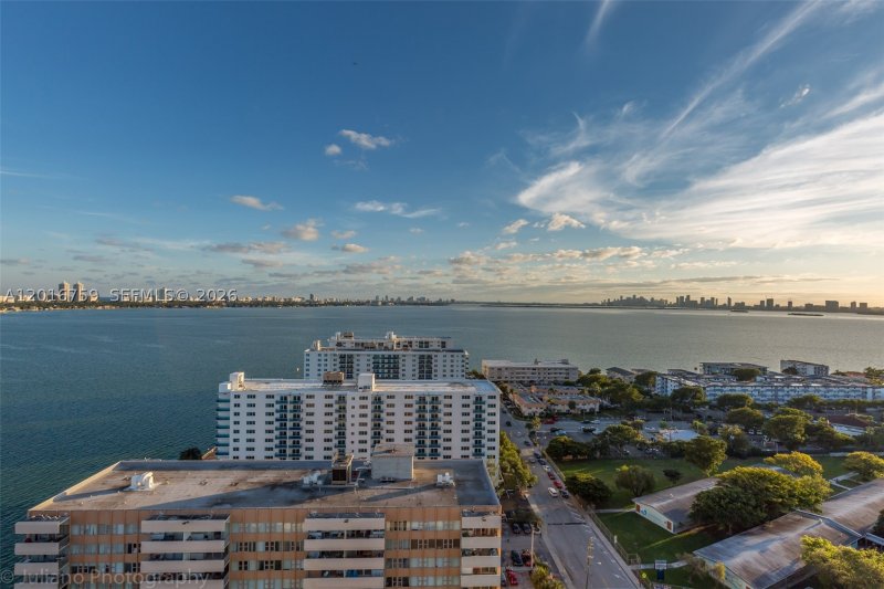 Apartment for rent at Grandview Palace 2406