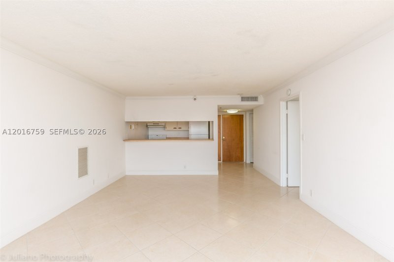 Apartment for rent at Grandview Palace 2406