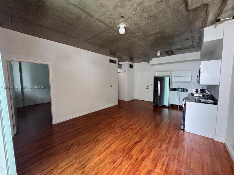 Property photo # 0