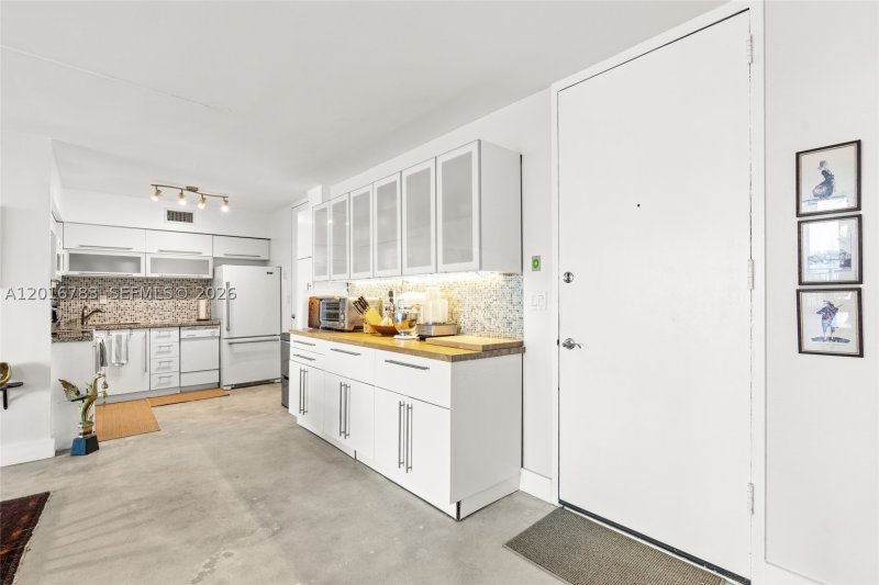 Condo for sale at Palm Bay Condo 6D