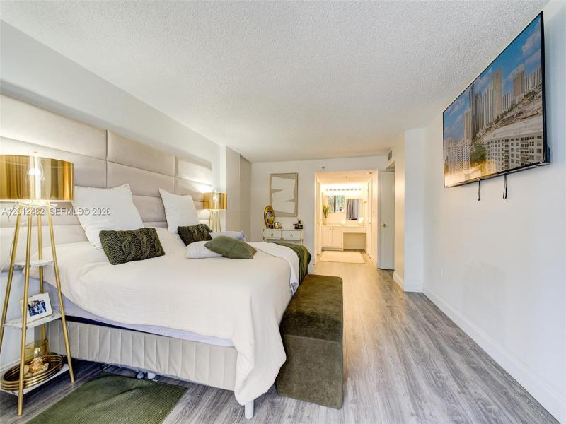 Apartment for rent at Winston Towers 312