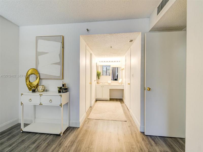 Apartment for rent at Winston Towers 312