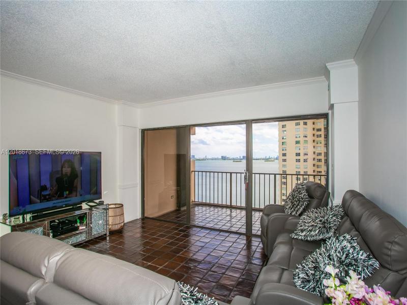 Comprar apartamento en The Cricket Club 1207