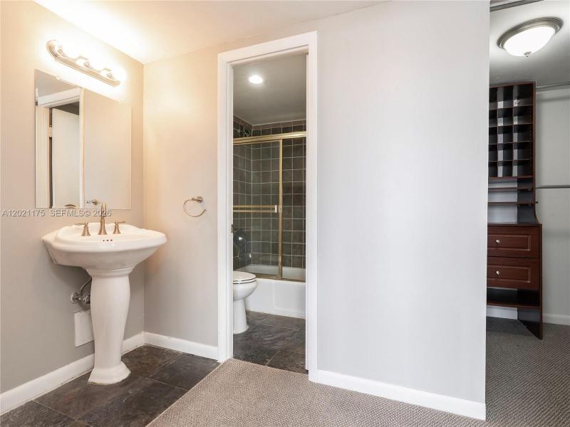 Comprar apartamento en The Jockey Club I 912