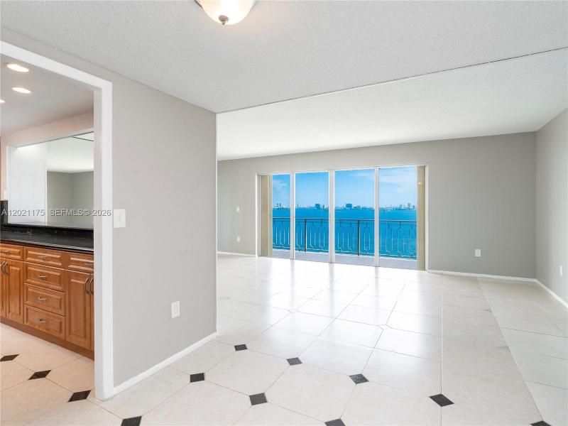 Comprar apartamento en The Jockey Club I 912