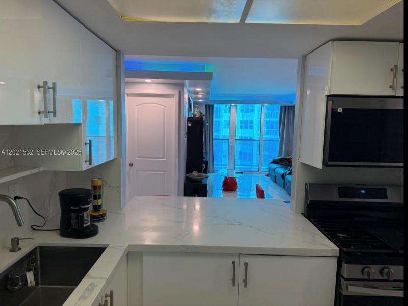 Condo for sale at Parker Tower 1003