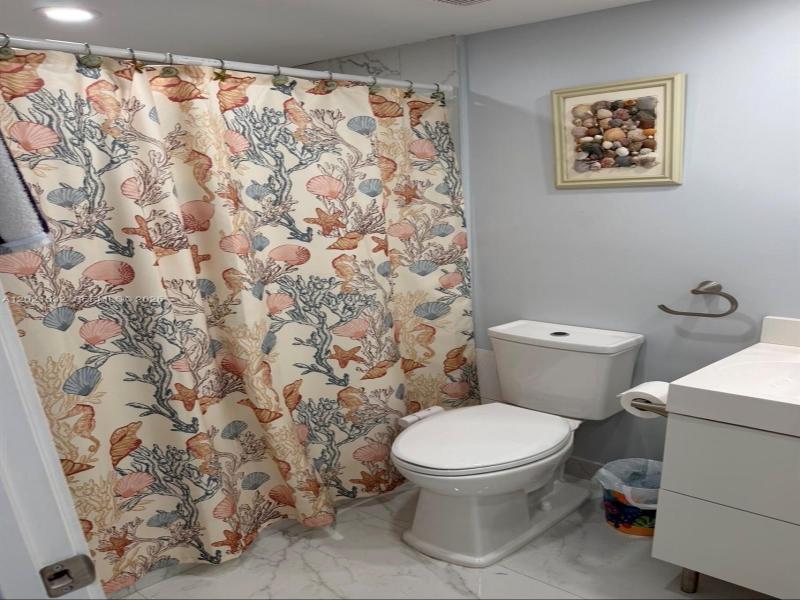 Condo for sale at Parker Tower 1003