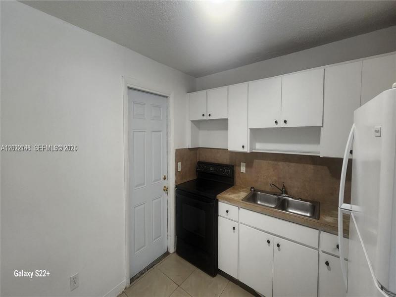 Property photo # 0