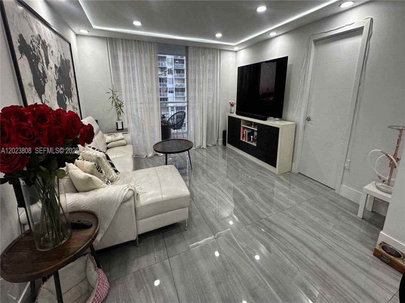 Comprar apartamento en Del Prado South Tower 702