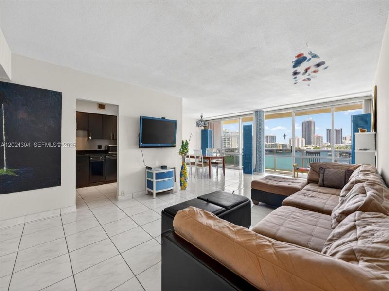 Comprar apartamento en King Cole 606