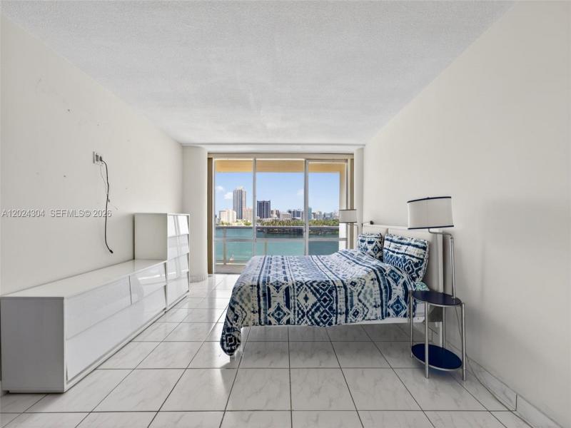 Comprar apartamento en King Cole 606