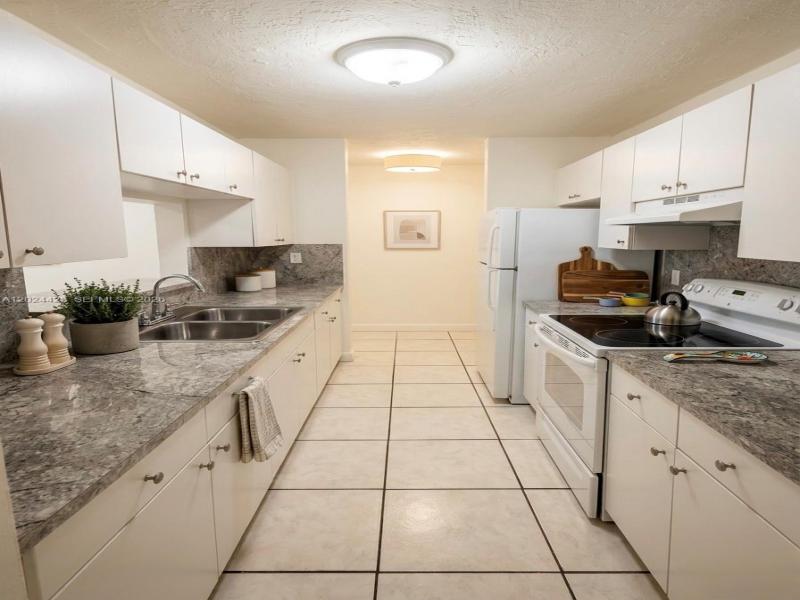 Property photo # 0