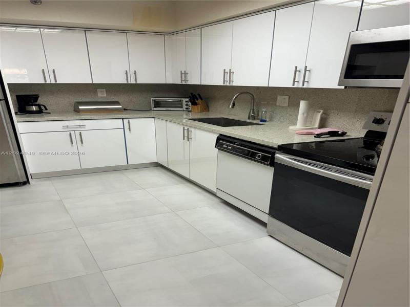Property photo # 8