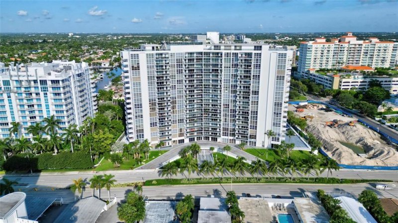 Condo for sale at Vantage View 602