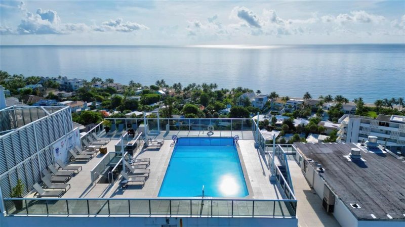 Condo for sale at Vantage View 602