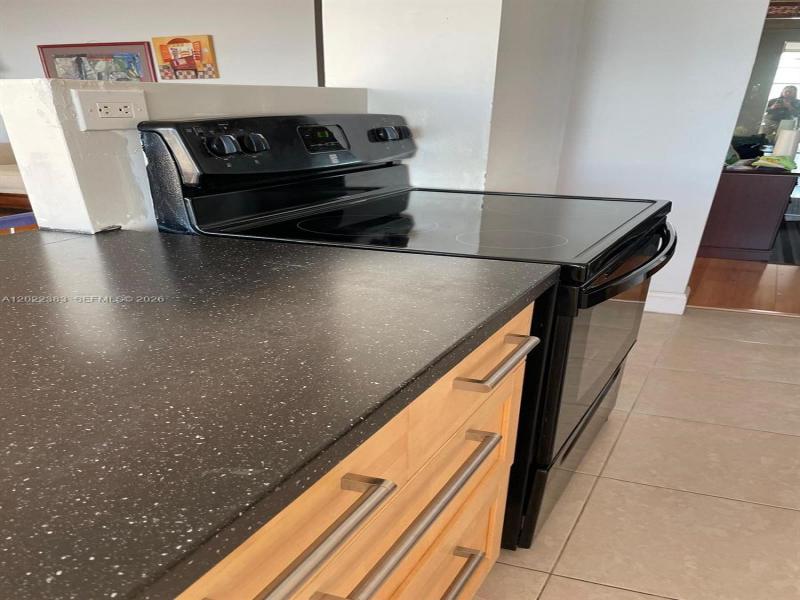 Condo for sale at Del Prado South Tower 1701/2