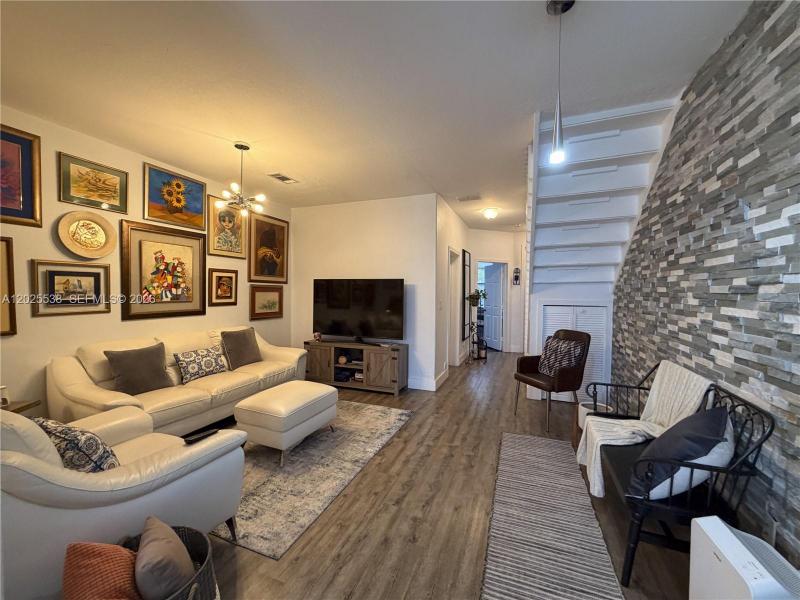 Property photo # 7
