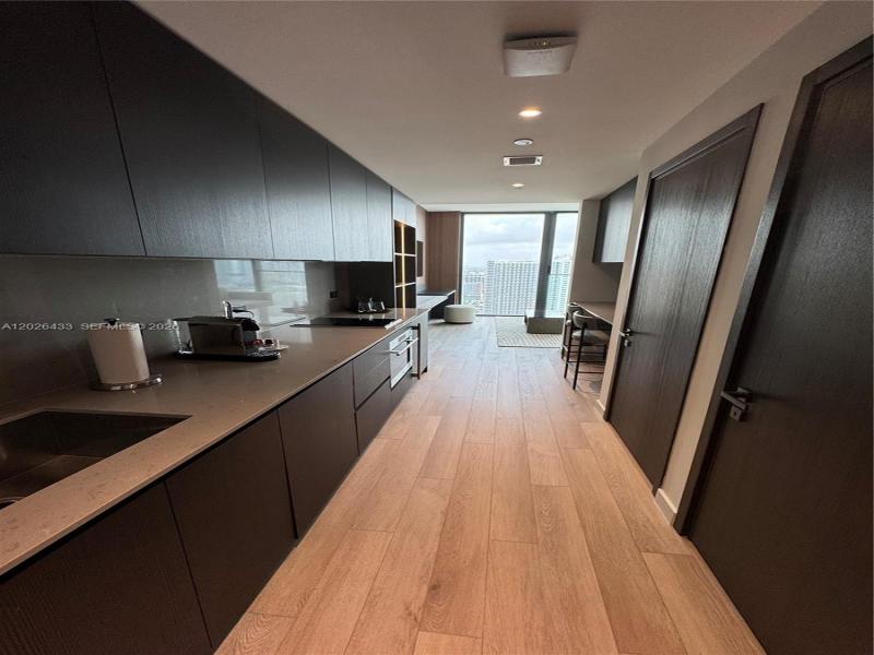 Aluguel de apartamento no E11EVEN Hotel & Residences 3405