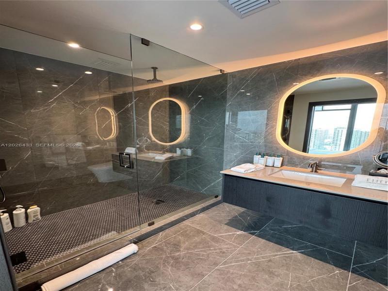 Aluguel de apartamento no E11EVEN Hotel & Residences 3405