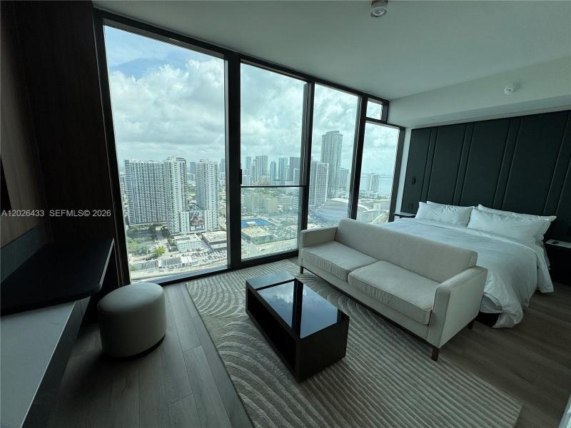 Aluguel de apartamento no E11EVEN Hotel & Residences 3405