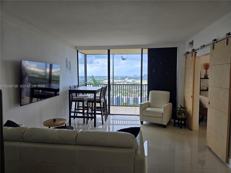 Comprar apartamento no Coronado I 2531