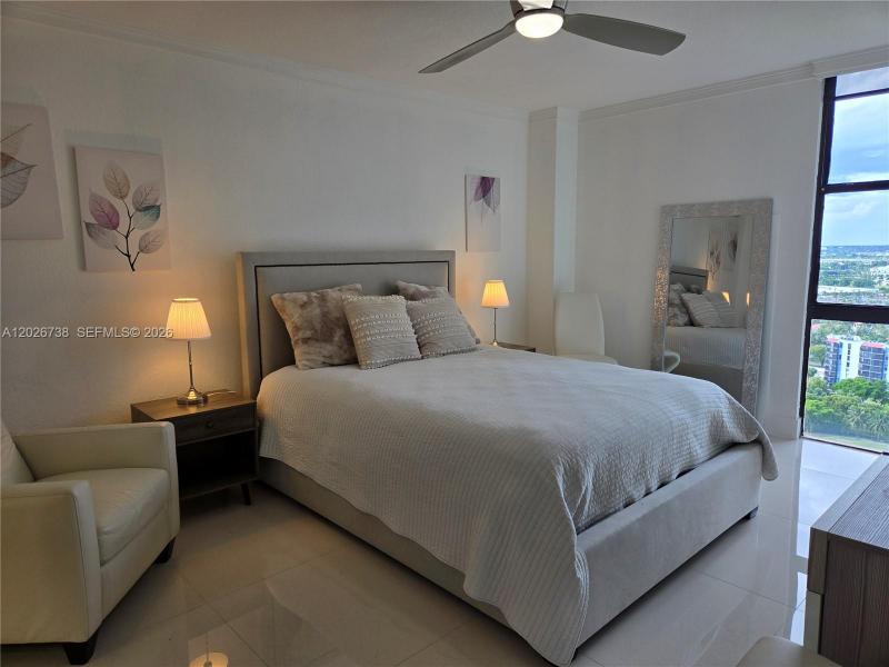 Comprar apartamento no Coronado I 2531