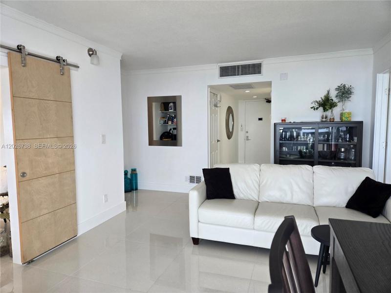 Comprar apartamento no Coronado I 2531