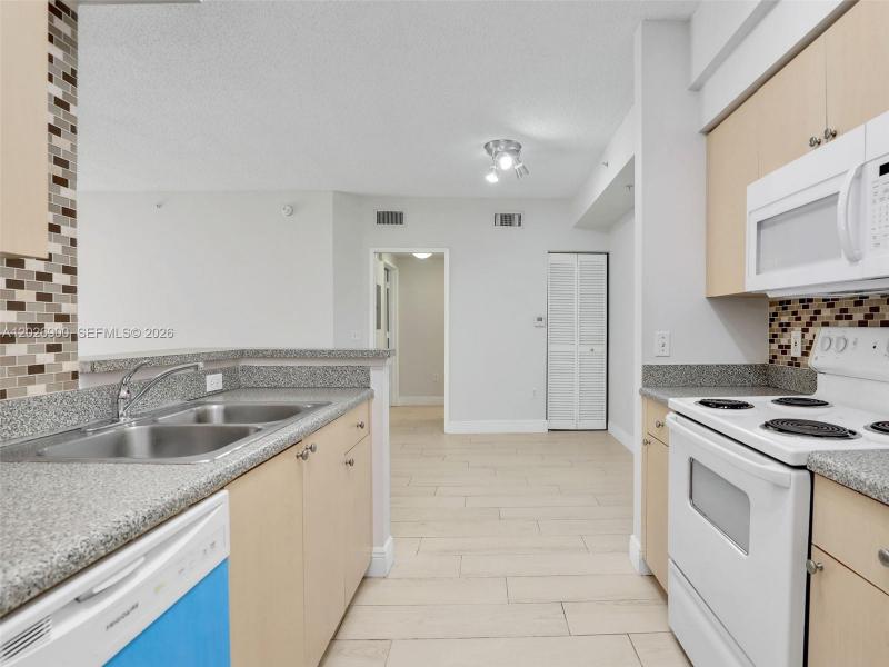 Property photo # 6