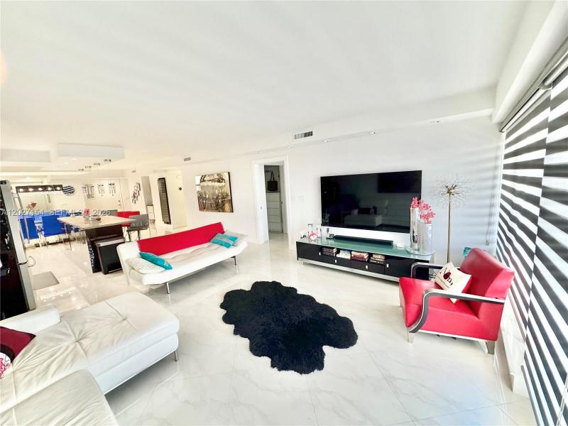 Condo for sale at The Galleon 706