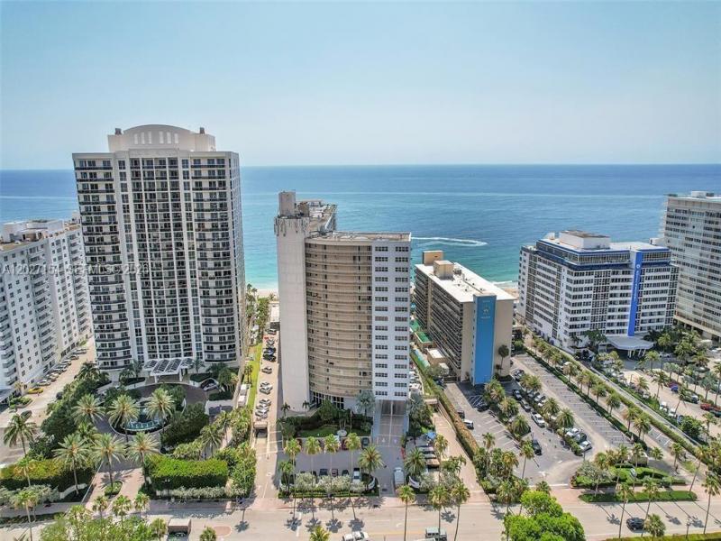 Condo for sale at The Galleon 706