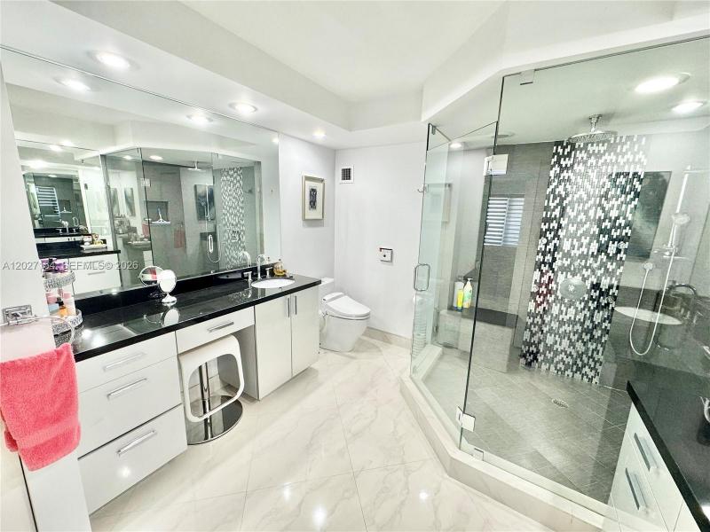 Condo for sale at The Galleon 706