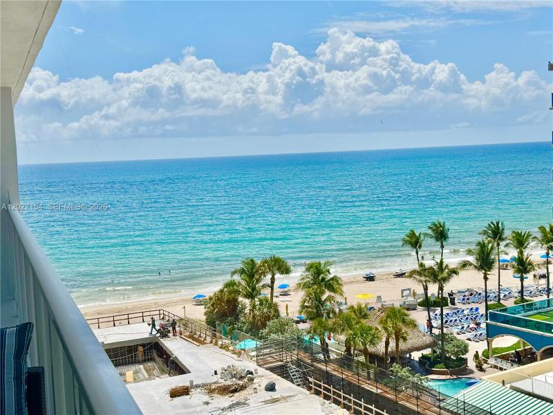 Condo for sale at The Galleon 706