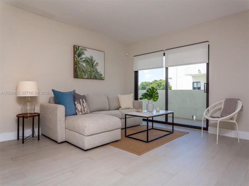 Alquiler de apartamento en Orduna Court 208