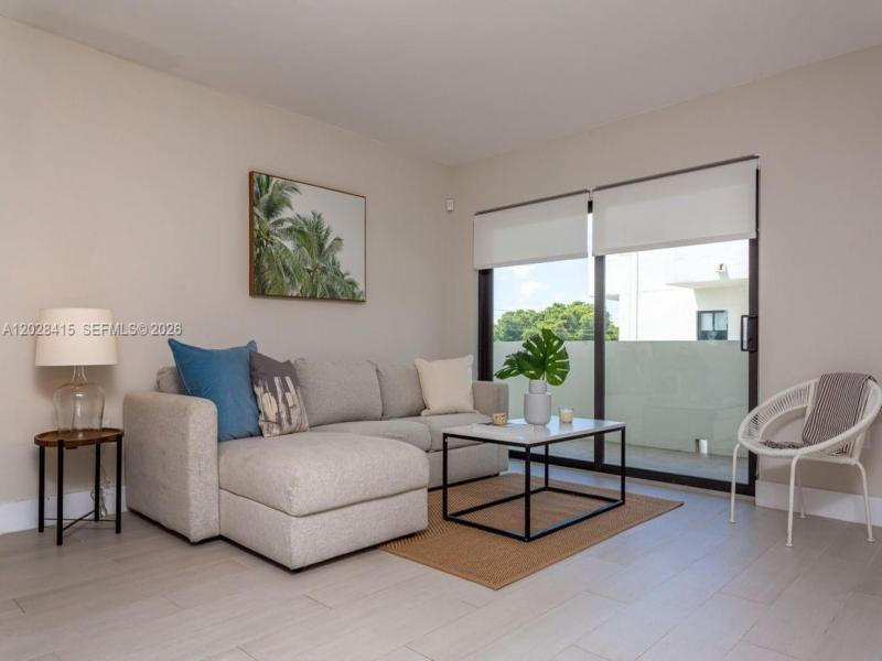 Alquiler de apartamento en Orduna Court 208