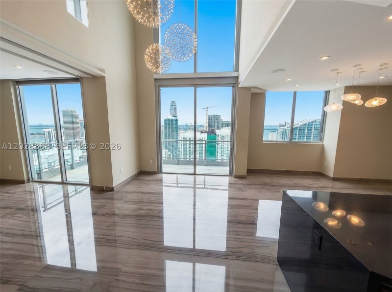 Apartment for rent at Mint at Riverfront PH5213
