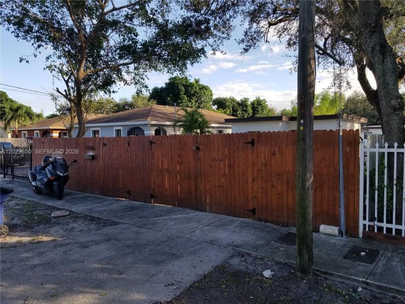 Property photo # 4