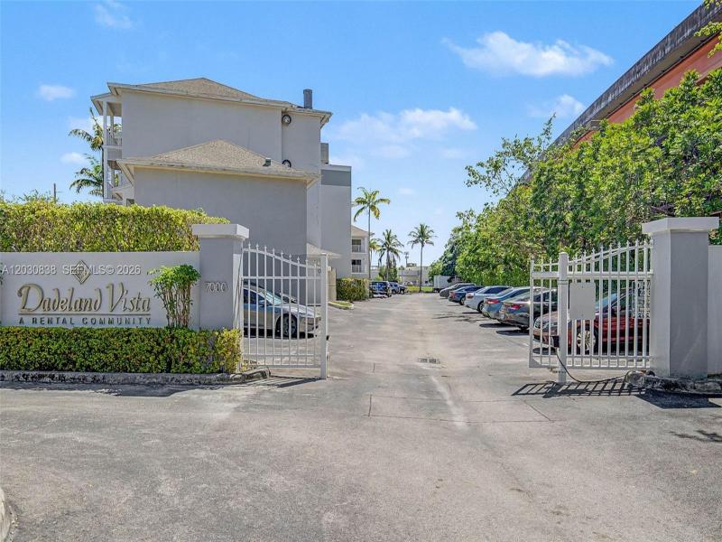 Property photo # 0