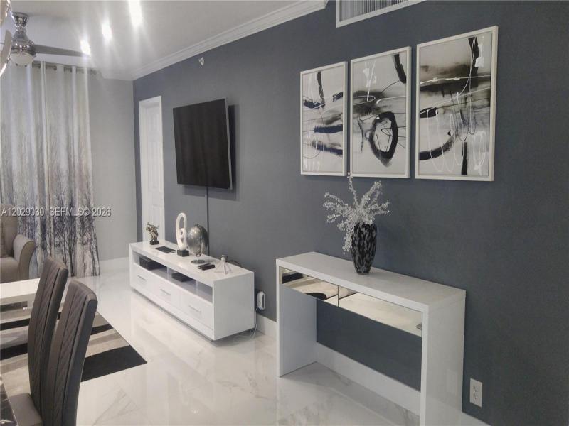 Condo for sale at The Wave Condo L04