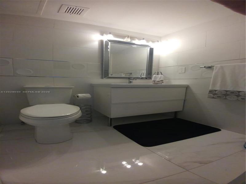 Condo for sale at The Wave Condo L04